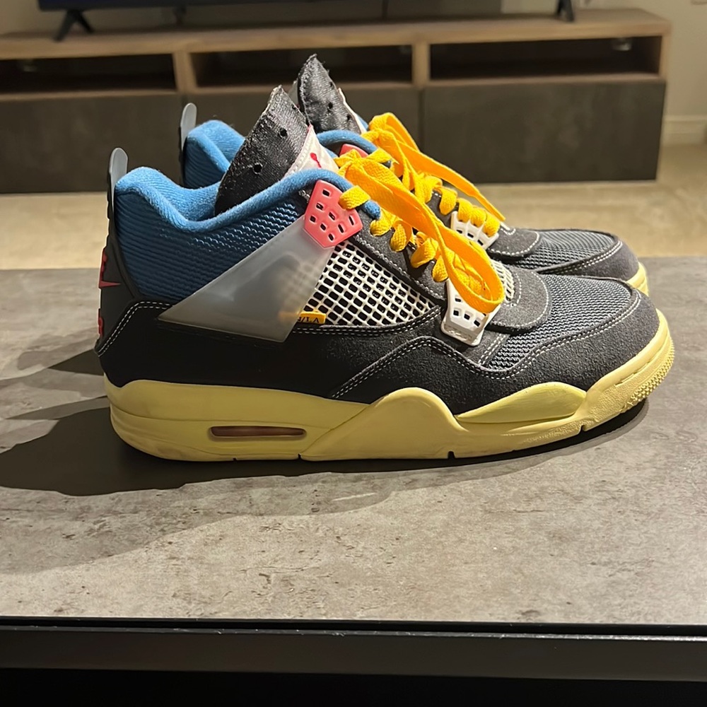 Jordan 4 union